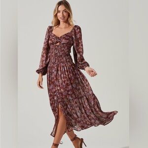 ASTR the Label ARLETTE FLORAL SWEETHEART LONG SLEEVE MAXI DRESS Fall photos